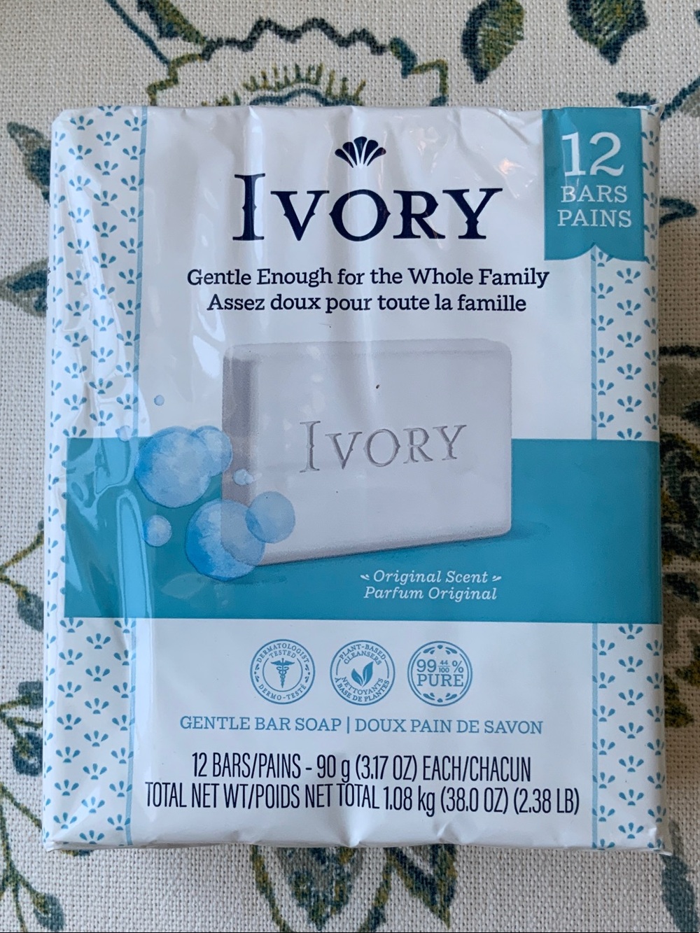 IVORY Gentle Bar Soap, Original Scent  (12 Bars)